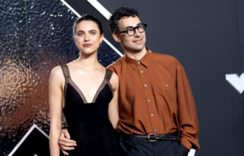 Jack Antonoff fustige les artistes utilisant l'IA, les traitant de "putes sans foi ni loi"