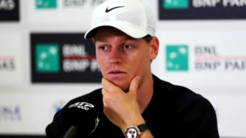 Jannik Sinner menace les tournois du Grand Chelem, dont Roland-Garros