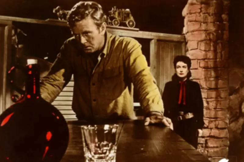 « Johnny Guitare » : le western féminin et féministe de Nicholas Ray