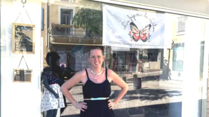 Julie ouvre une friperie sur la place du Marché à Servian