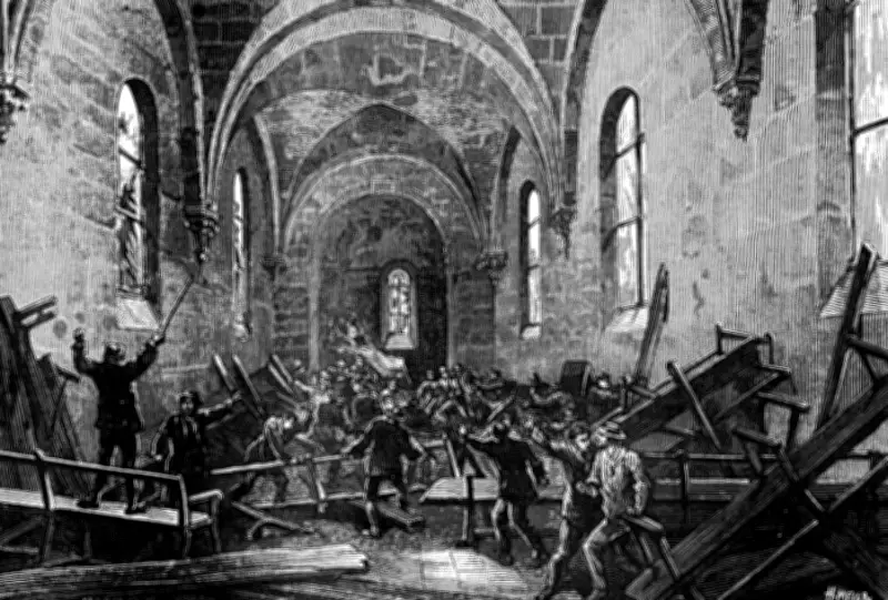 Julie Sas : démonter et remonter le Grand Soir