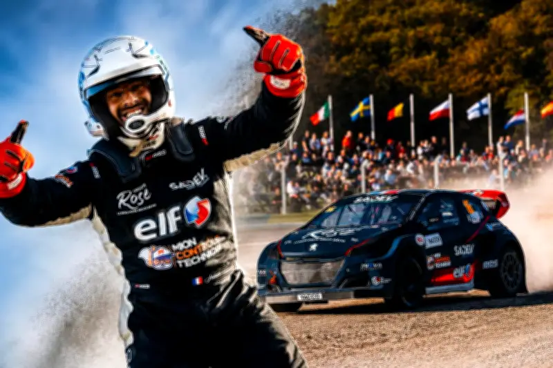 Julien Fébreau, journaliste et pilote de rallycross, vise la victoire à Faleyras