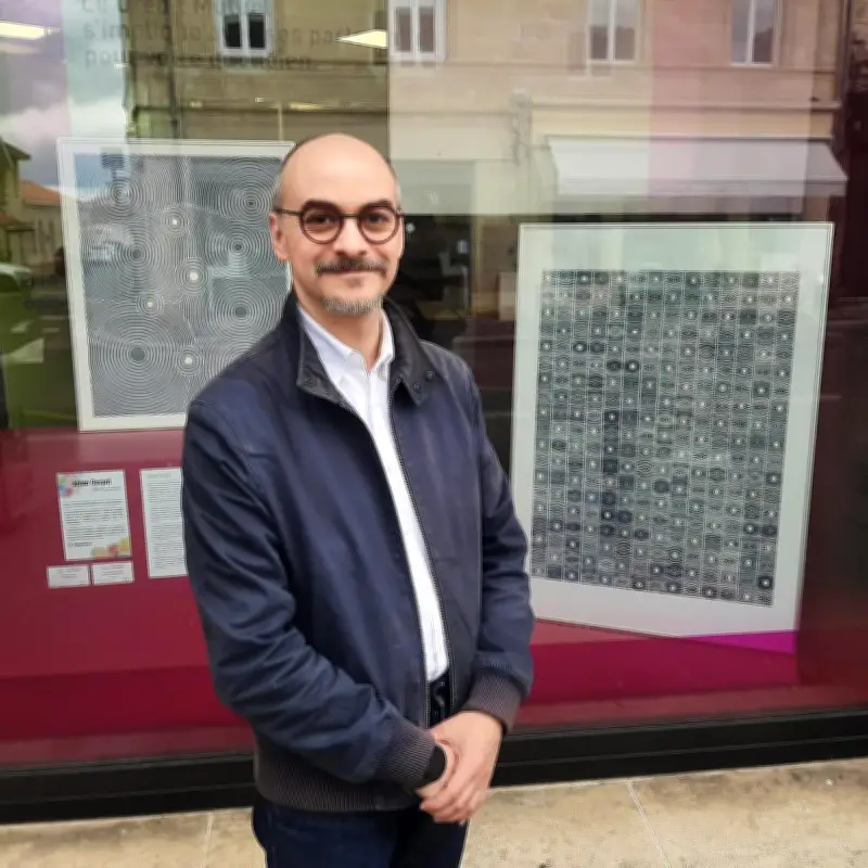 Julien Gavard expose ses toiles inspirées des arts aborigènes à Pessac