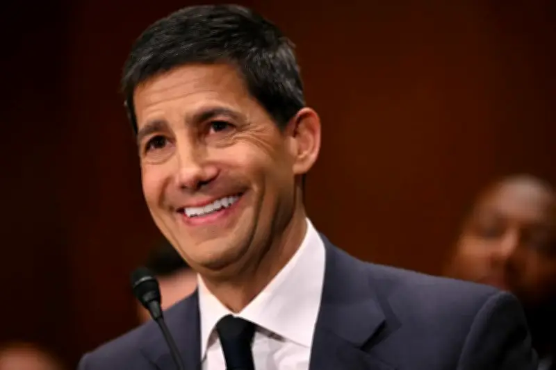 Kevin Warsh nommé à la tête de la Réserve fédérale américaine par le Sénat