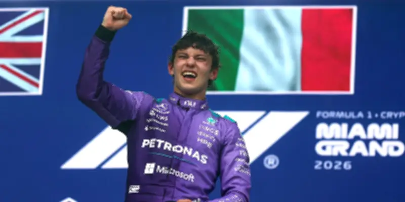 Kimi Antonelli remporte un troisième Grand Prix consécutif à Miami