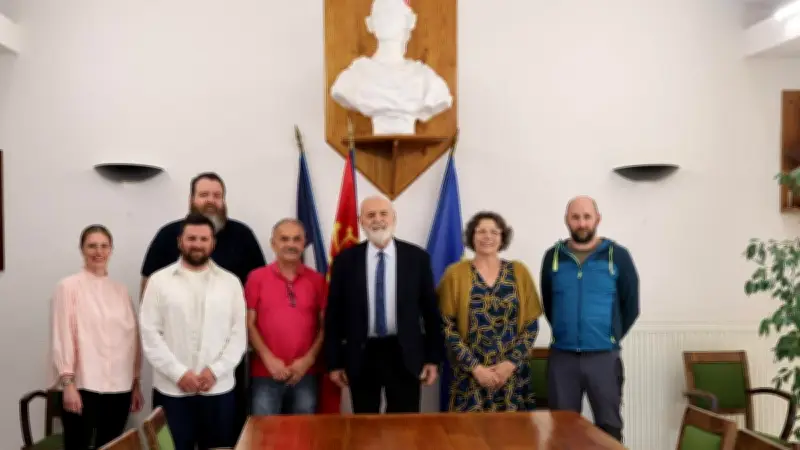 Kléber Mesquida en visite à Quarante pour faire le point