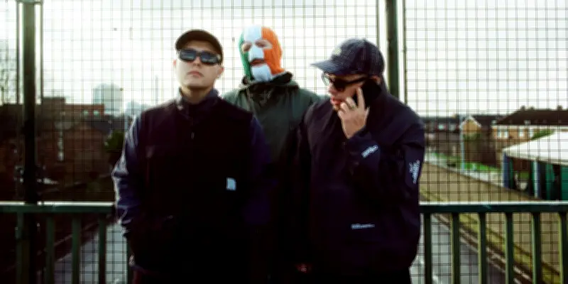 Kneecap : un troisième album percutant entre rap et politique irlandaise