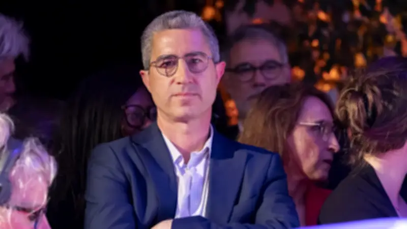 La BD de François Ruffin accusée de racisme : polémique à gauche