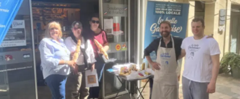La belle gardoise présente sa baguette 100% locale à Bagnols-sur-Cèze