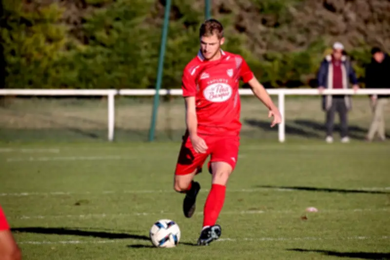 La Brède FC vise la victoire face à Anglet B pour espérer la montée