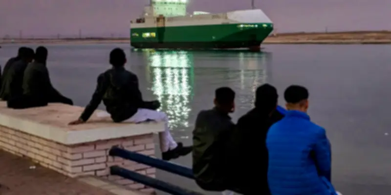 La chute du trafic dans le canal de Suez affecte l'économie égyptienne
