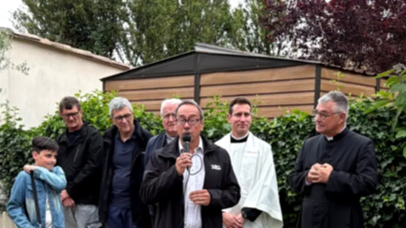 La croix du Grand-Jubilé restaurée retrouve sa place à Saint-Christol-lez-Alès