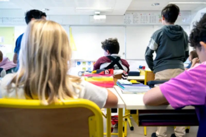 La décote vocationnelle, mécanisme silencieux de la pénurie d'enseignants et de soignants