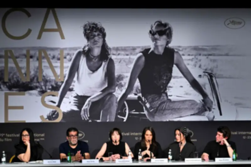 La menace de liste noire de Canal+ embarrasse le Festival de Cannes