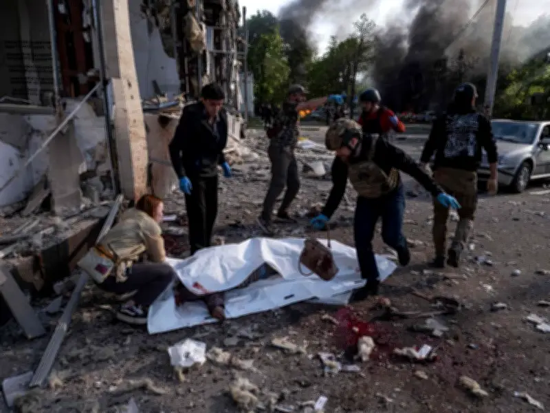 La Russie frappe l'Ukraine en plein cessez-le-feu décrété par Kiev