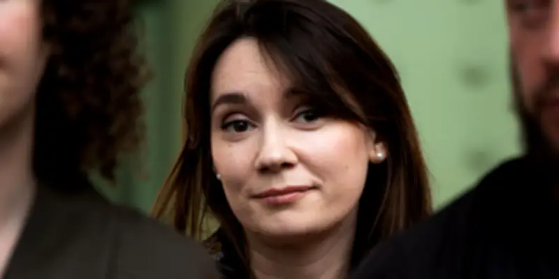 Lagardère et Brice-Viret soutiennent une chroniqueuse pro-Kremlin dans le JDD