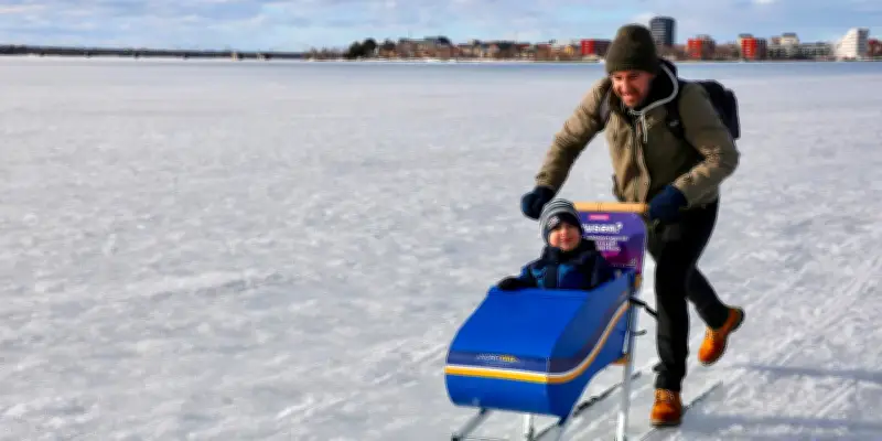 « Latte Dads » : ces pères scandinaves pas si nouveaux