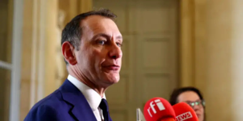 Laurent Jacobelli, porte-parole du RN, invité de Questions Politiques