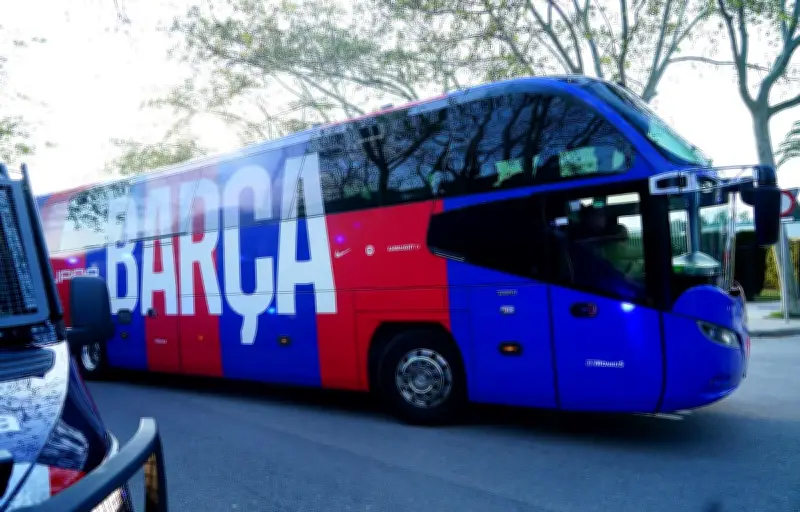 Le Barça peut être champion, ses supporters caillassent son bus