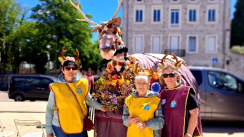 Le Cerf de Servian brille au Charivari totémique de Saint-Ambroix