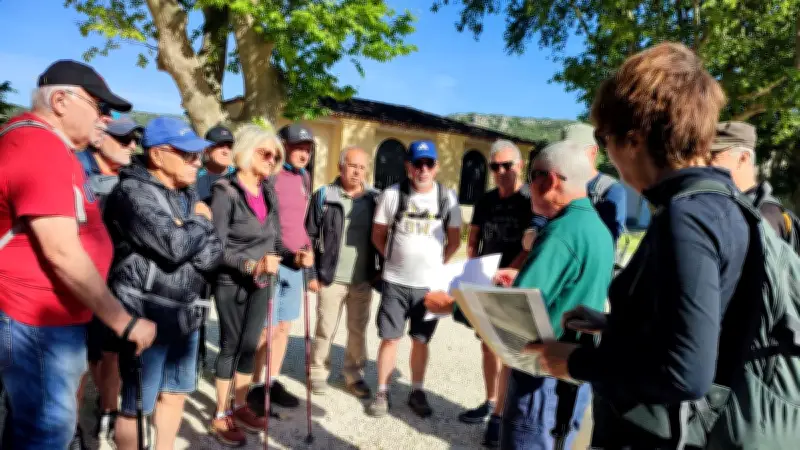 Le club informatique de Salindres part en randonnée sur les traces de l'aqueduc romain