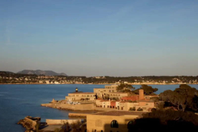 Île de Bendor : renaissance d'un joyau méditerranéen signé Zannier