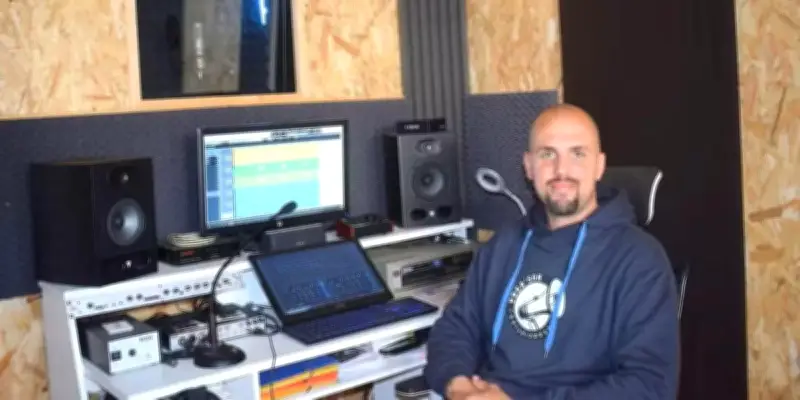 Le duo Les As du mic installe son studio à La Sauvetat-du-Dropt