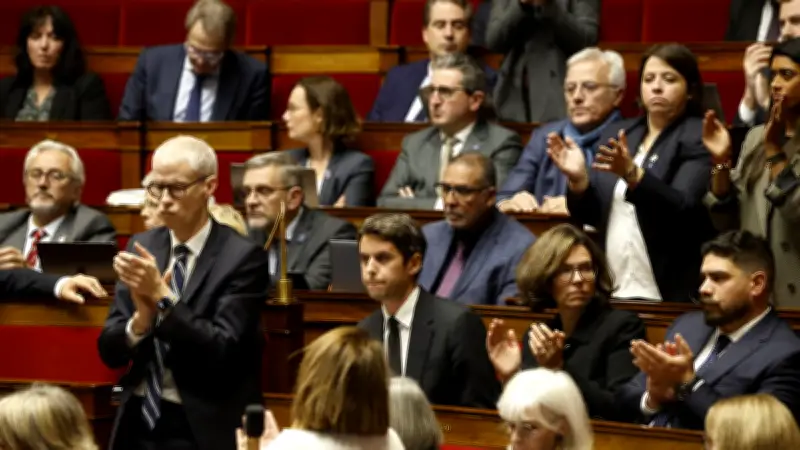 Le fan-club de Gabriel Attal à l'Assemblée nationale fait jaser