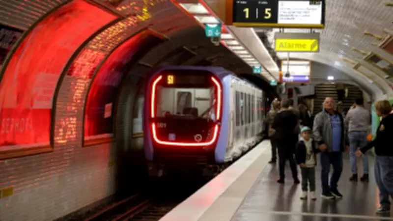 Le MF19 retrouve son anneau lumineux avec un film pour protéger les conducteurs