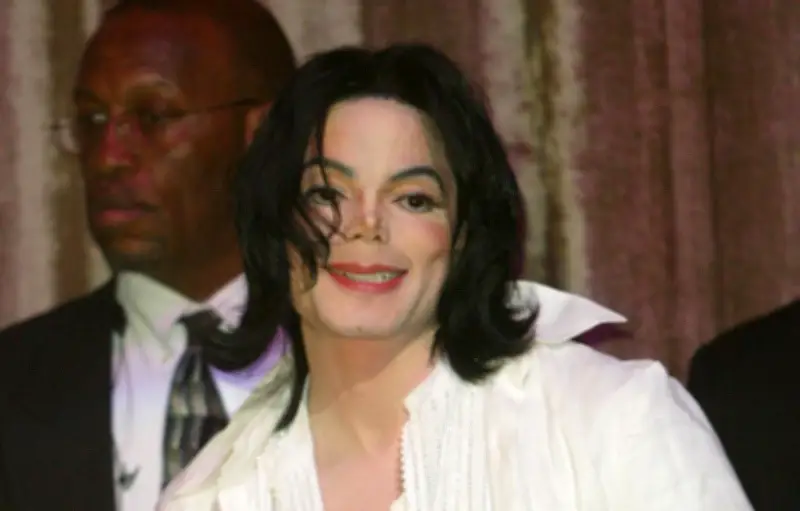 Le réalisateur de Leaving Neverland fustige le biopic Michael Jackson