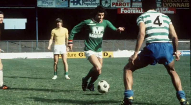 Le stade de Saintes baptisé "Gérard Rocheteau" en hommage au père de Dominique