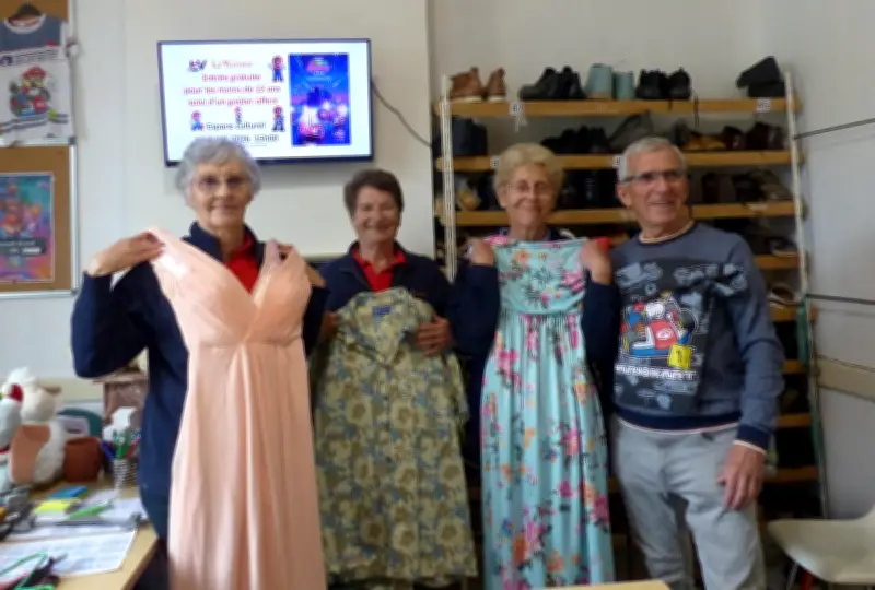 Le Vestiaire à Eymet : recyclage et solidarité en plein essor