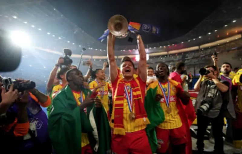 Lens remporte la Coupe de France : une consécration historique