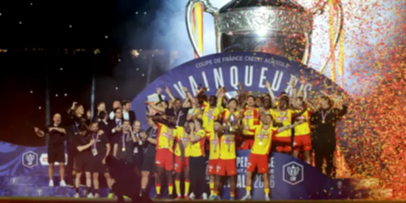 Lens remporte sa première Coupe de France face à Nice au terme d'une saison historique
