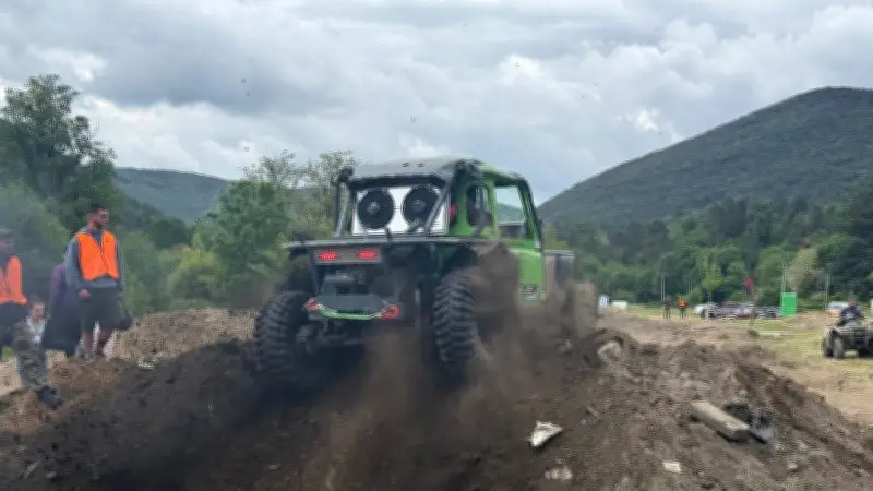 Les 4x4 enflamment les Cévennes : passion et convivialité au rendez-vous