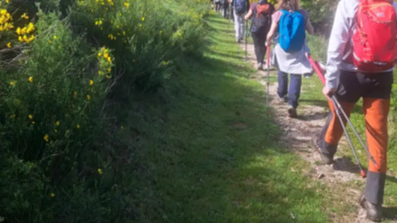 Les Amis randonneurs en balade en Ardèche : paysages et convivialité
