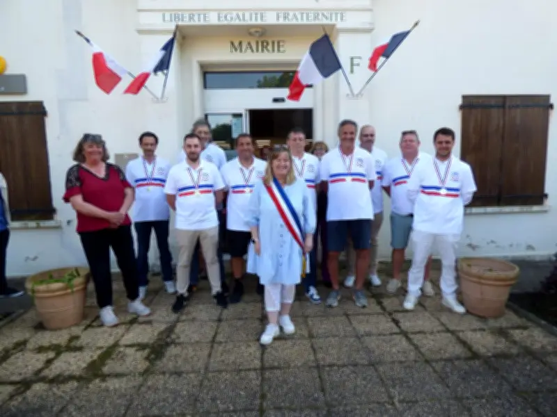 Les Crabes Portbarquais reçus en mairie après leur titre national