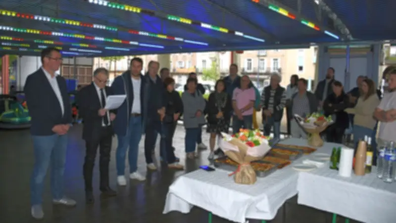Les forains offrent un apéritif d'honneur à la Ville de Saint-Affrique