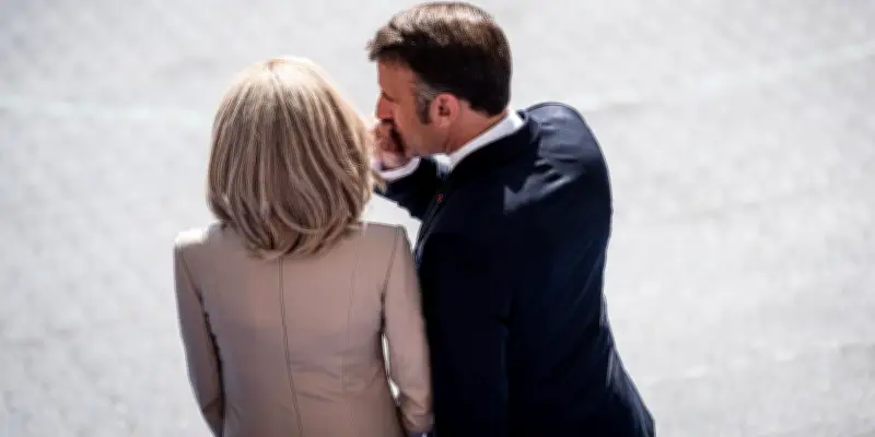 Les Macron : un couple dans les affres du pouvoir