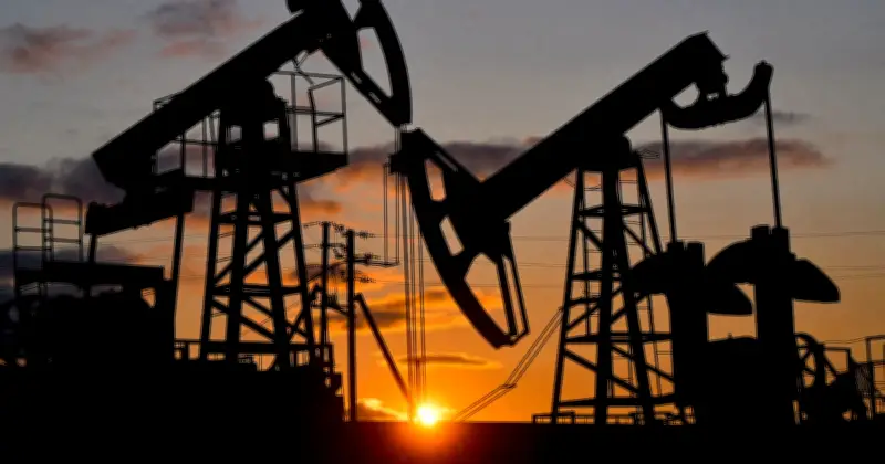 Les États-Unis prolongent la dérogation aux sanctions sur le pétrole russe