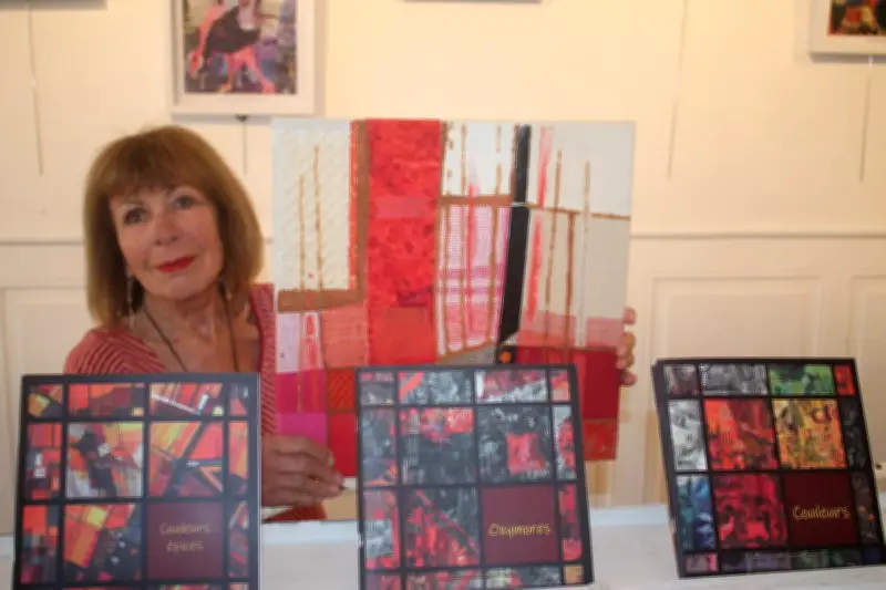 Éliane Portes expose au Chapeau rouge : carrés et nuances écarlates