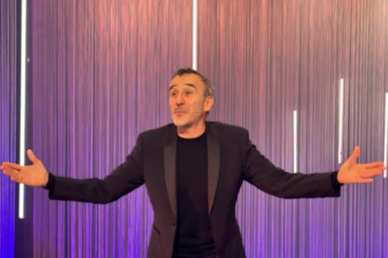 Élie Semoun : "L'art doit être dérangeant" pour l'inauguration de La Stella