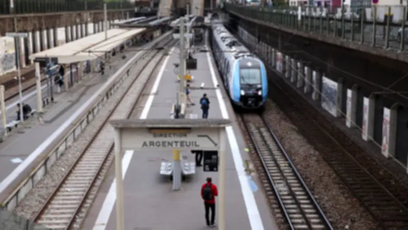 Ligne J : SNCF Voyageurs pressenti pour l'exploitation fin 2027