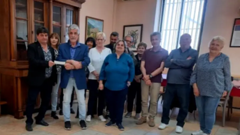 Lions Club Hautes Cévennes remet 500 € au CCAS des Mages