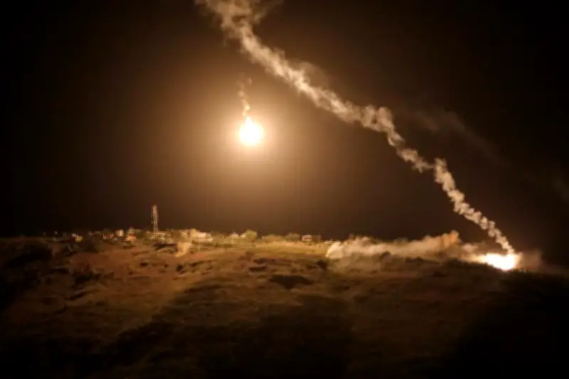 L'Iran bloque le détroit d'Ormuz, la Chine appelle à un cessez-le-feu