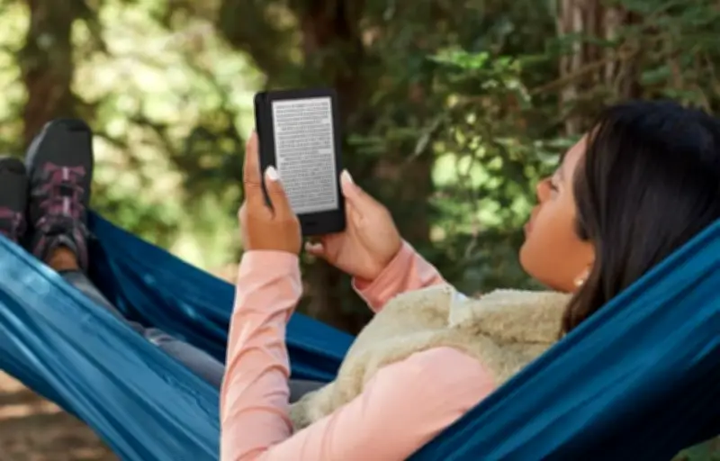 Liseuse Kindle 2024 : plus légère, plus lumineuse, à 109,99 €