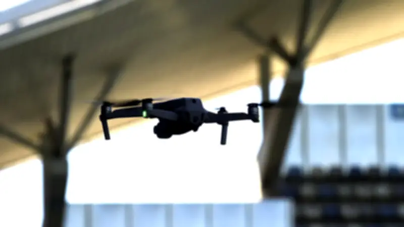 Livraison de burgers par drone à la prison de Nîmes : trois jeunes relaxés