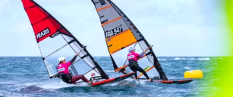 Lola Brotschi-Eibel : double médaille d'argent mondiale en windsurf
