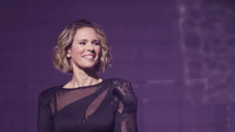 Lorie blessée par un fan à Strasbourg : elle appelle à ne pas la toucher