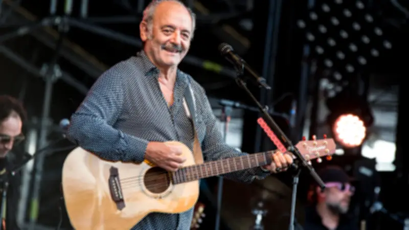 Louis Chedid chante pour les enfants en danger au Théâtre Montparnasse
